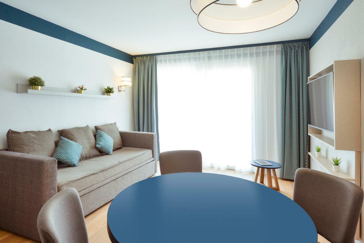 One-Bedroom Apartment (4 Adults),912829729:JPEG