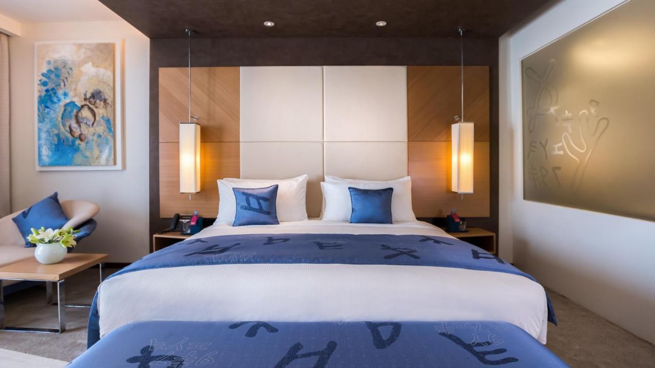 Deluxe King Room with Lake View,983297824:JPEG