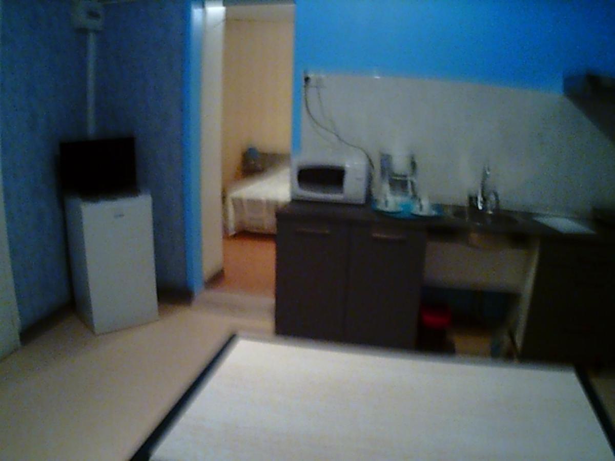 Standard Studio,933347494:JPEG