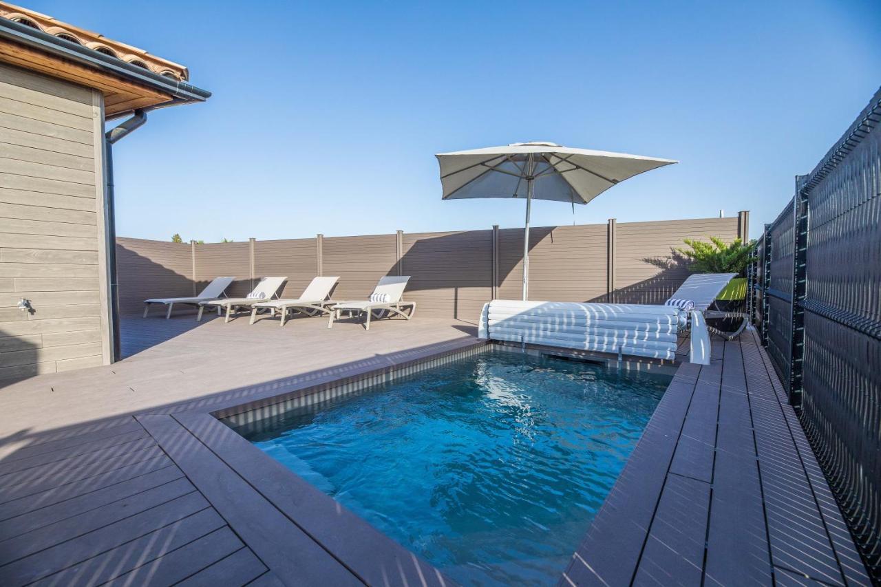 Villa 2 Chambres avec Climatisation, Piscine Privée de 4 Mètres et Terrasse (4 Adultes)