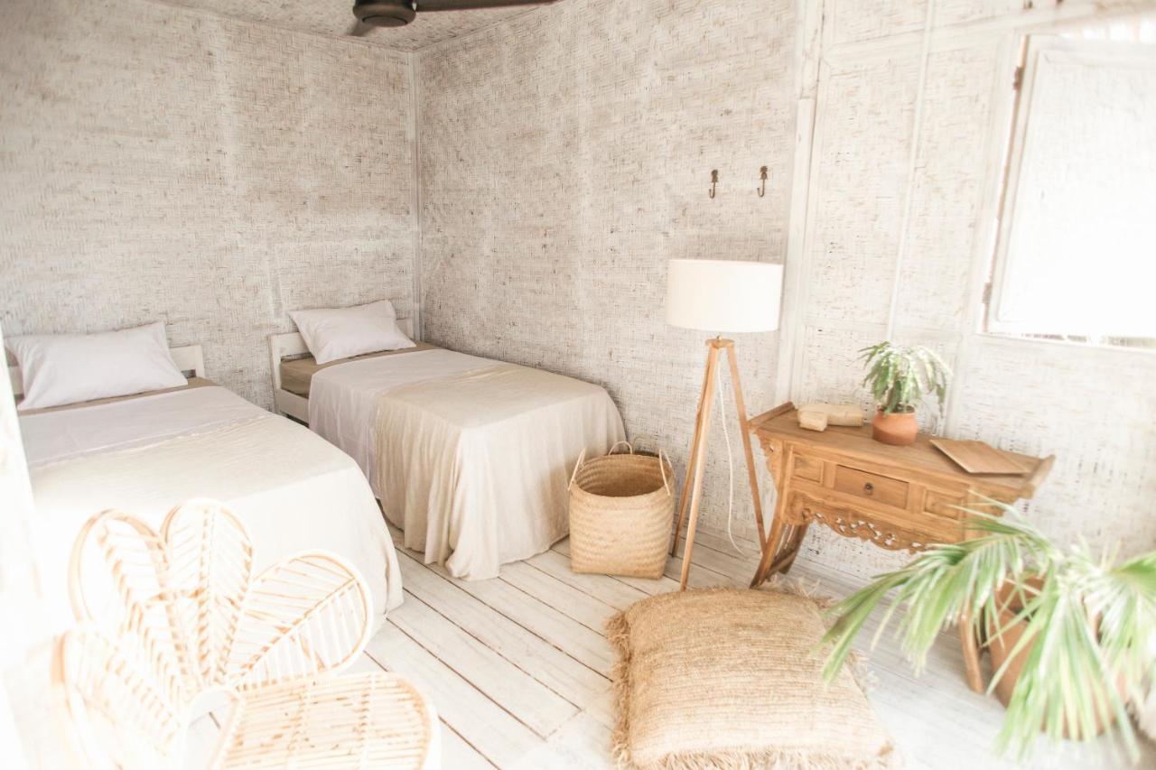 Lit Simple dans Chambre Commune Mixte avec Lits Jumeaux