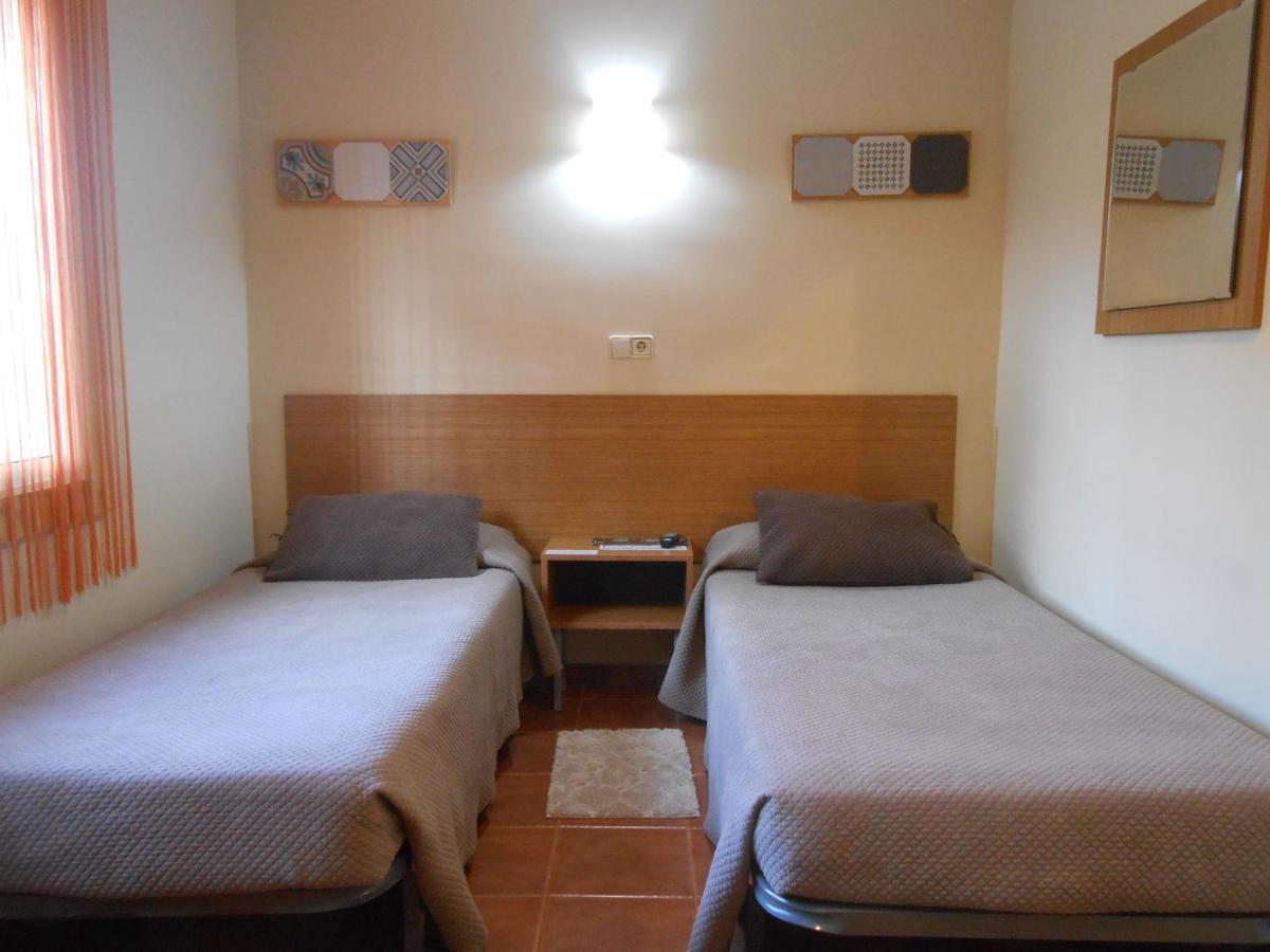 Chambre Double ou Lits Jumeaux avec Salle de Bains Privative