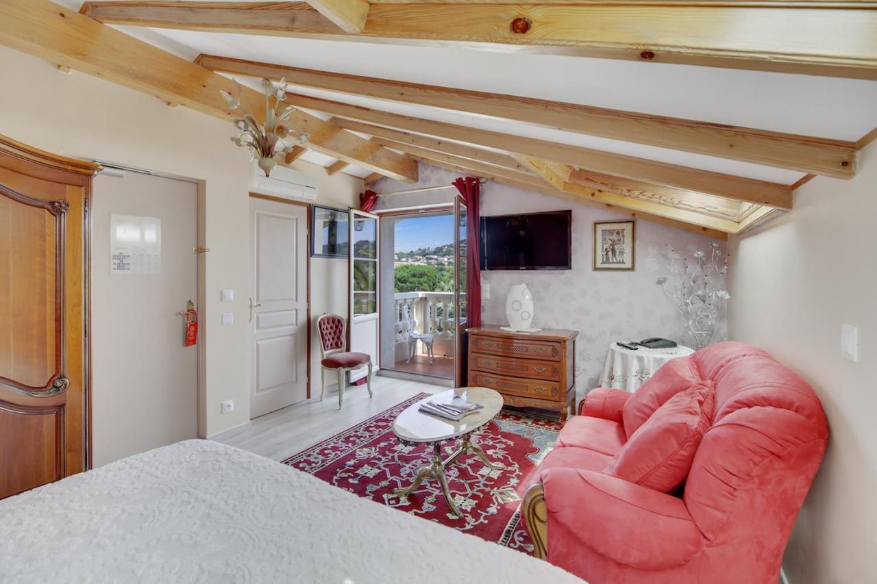 Chambre Double - Vue sur Piscine