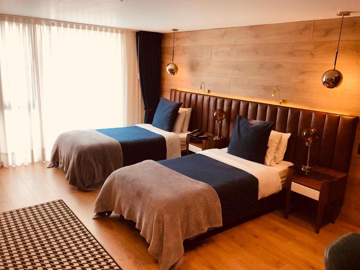 Twin Room,1765347782:JPEG
