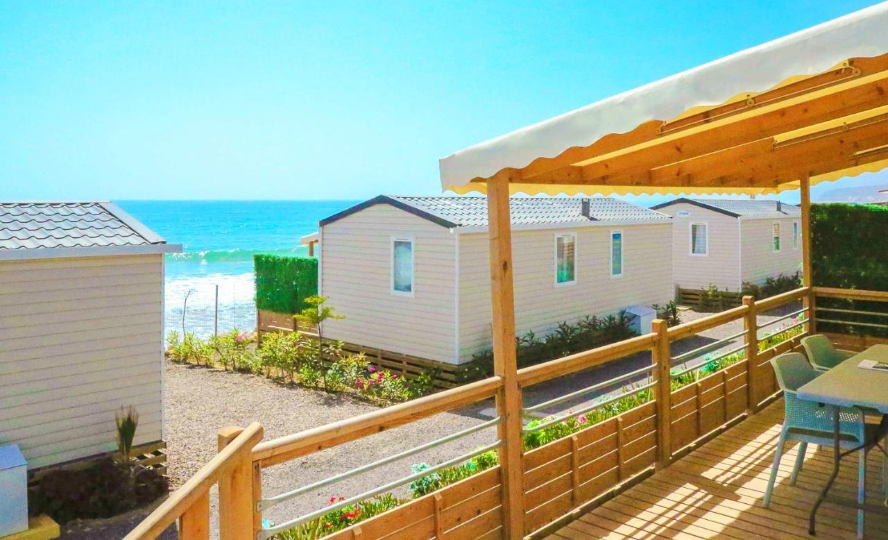 Mobile Home Premium avec Vue Latérale sur Mer - Deuxième Ligne (1 Km du Parc Aquatique)