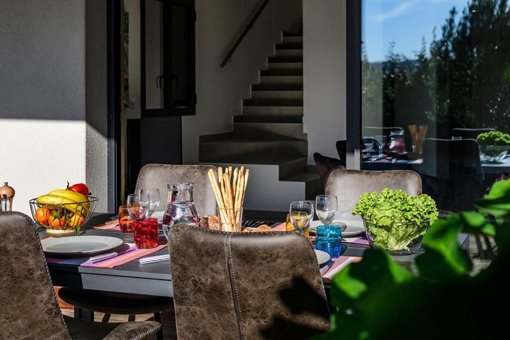 Premium Three-Bedroom Villa,975079816:JPEG