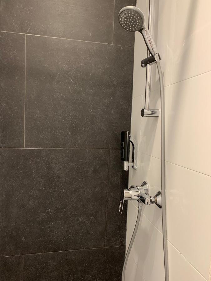 Chambre Triple avec Salle de Bains Privative