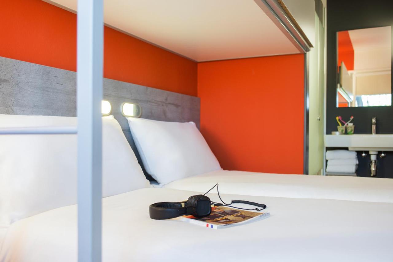 Standard Room Two Single Beds One Bunk Bed,990838819:JPEG