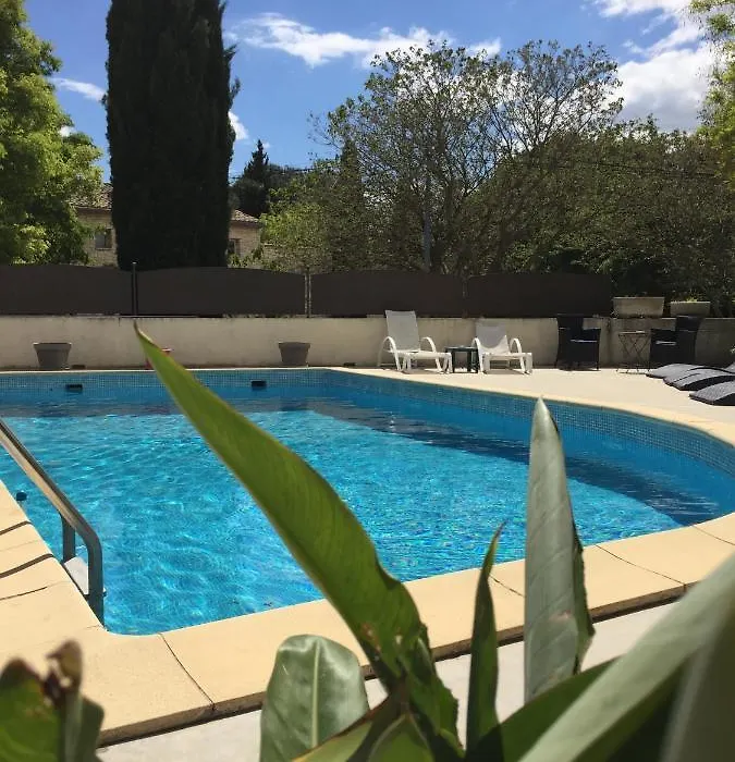 Logis Auberge De Tavel-1