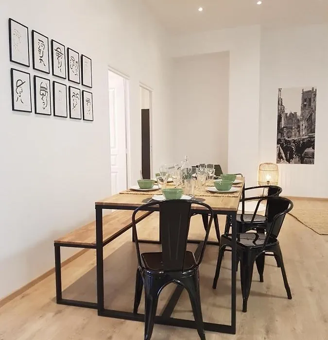 Grand appartement, 3 chambres, centre de Dieppe-1