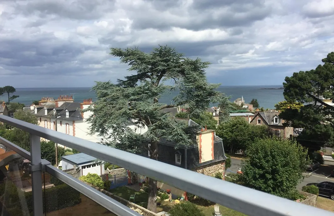 Nouveau KERGAYAM studio avec vue panoramique sur mer-1