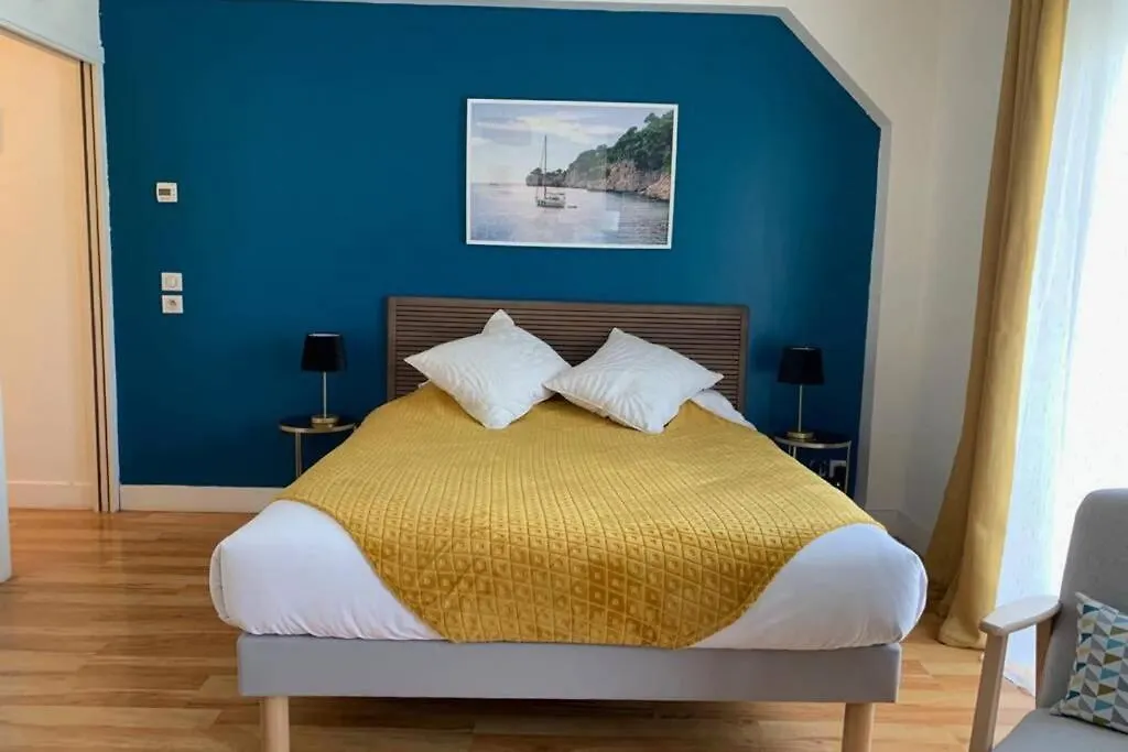 Magnifique Studio Avec Balcon-Vieux Port-Panier-1