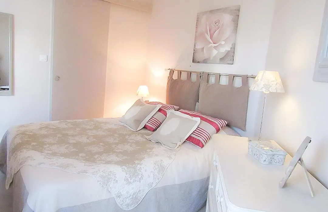 Cabourg, Cosy Appartement Avec Balcon + Parking Prive-1