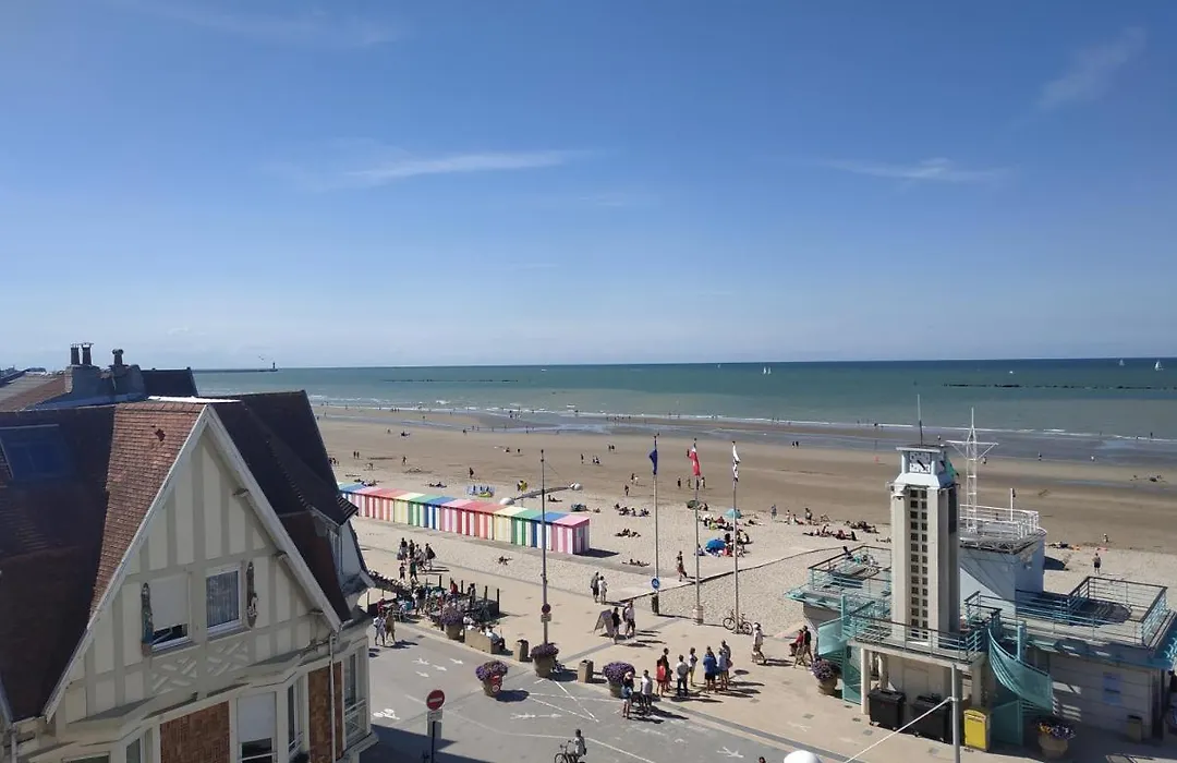 Sea View & Beach Studio Apartment - Blue Horizon-1