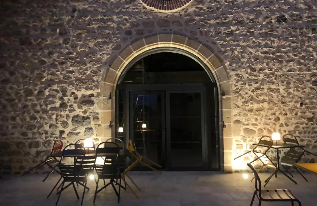 Le Trianon D'Yss-1