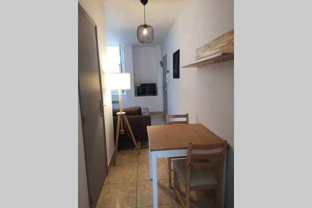 Ravissant T2 Entierement Renove A 300 M De La Gare-1