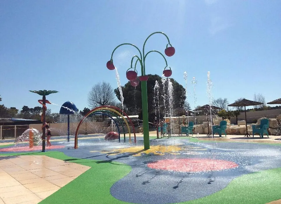 Camping Les Charmette Les Maths La Palmyre-1