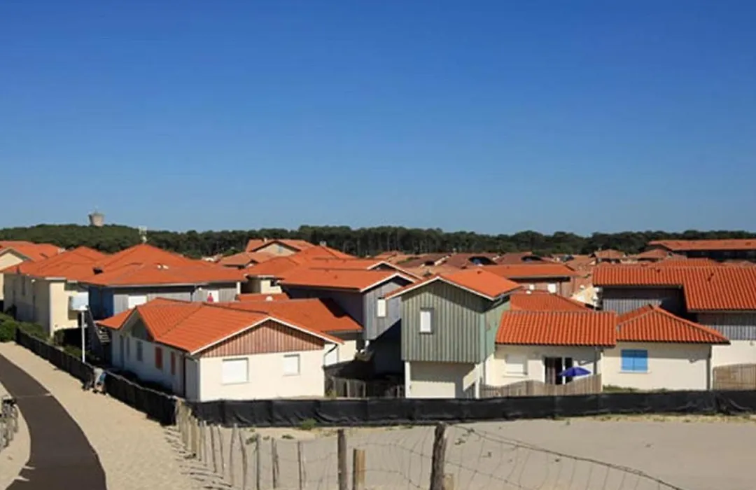 Well-Kept Home With A Terrace Near The Beach-1