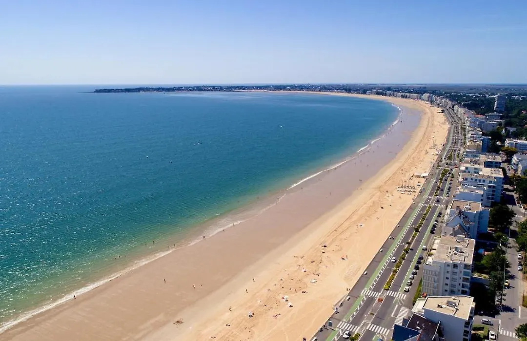 Appart' Moderne Et Terrasse A La Baule-1