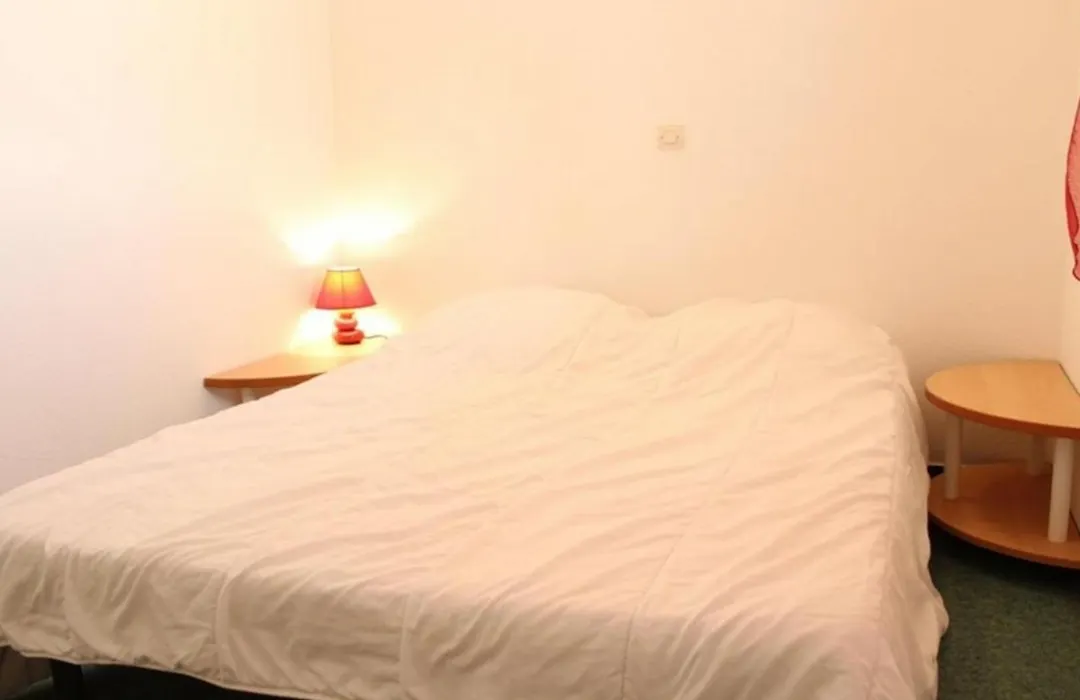 Appt 2 pièces avec balcon, piscine, parking privé à La Rochelle - FR-1-246-17-1