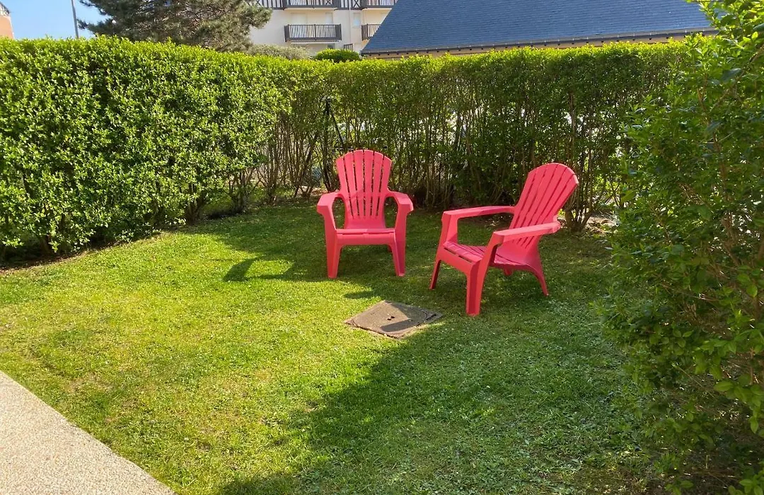 T2 jardinet, accès direct plage-1