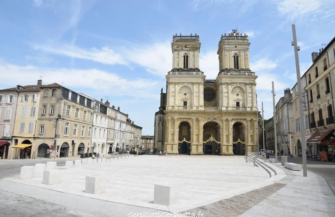LE GERSOIS - T2 Moderne - AUCH CENTRE- WiFi Gratuit-1