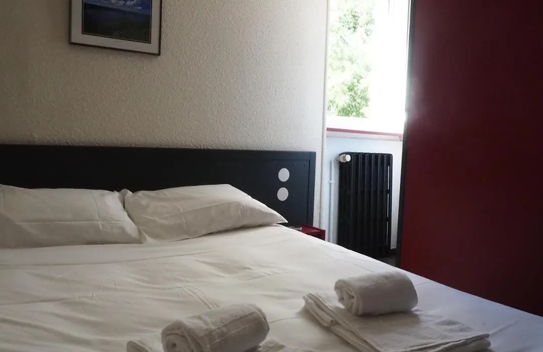 Hotel Le Foirail-1