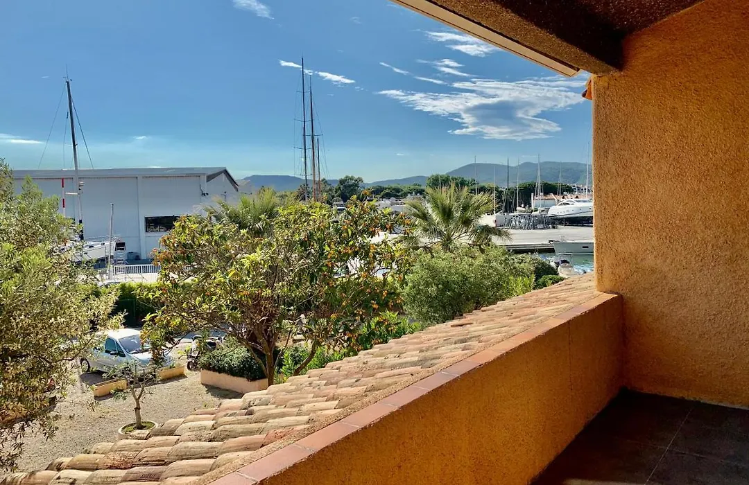 Marinesappartement, La Marina Tropezienne 100M Plage Wifi Fibre-1