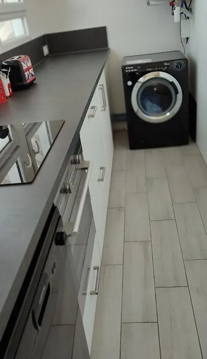 Appartement 83 m2, 4 lits , 5 Pers, 100 m de la gare, Confortable et Lumineux-1