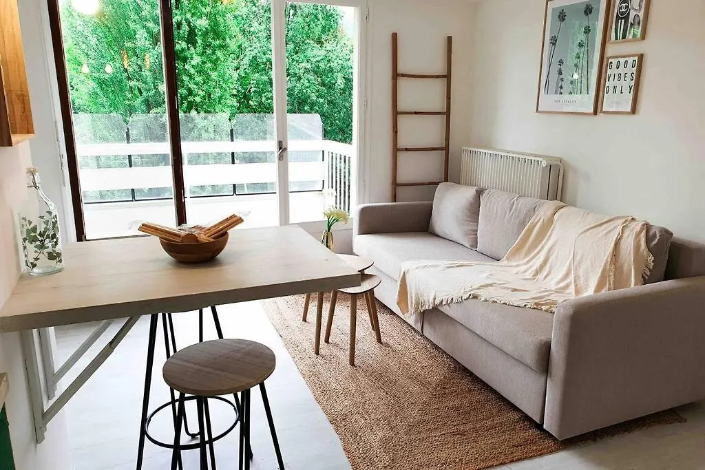 Charmant appartement avec vue sur les montagnes-1