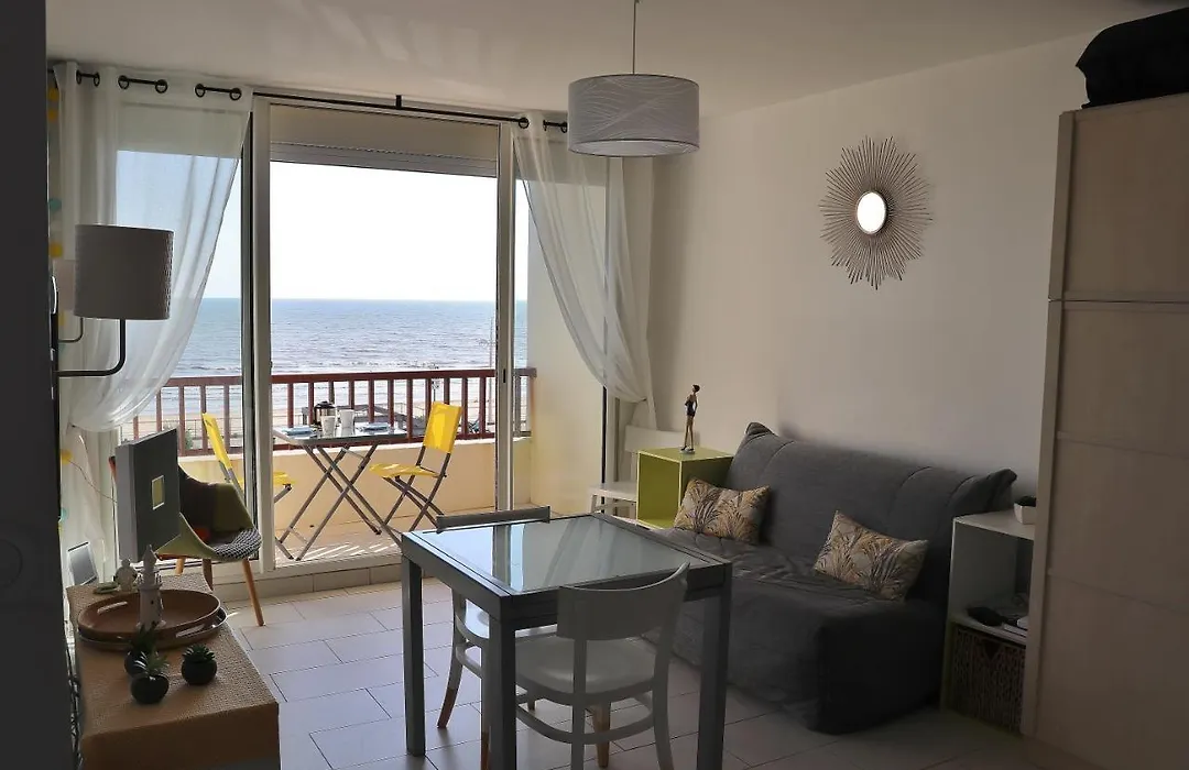 Studio Front de Mer-1