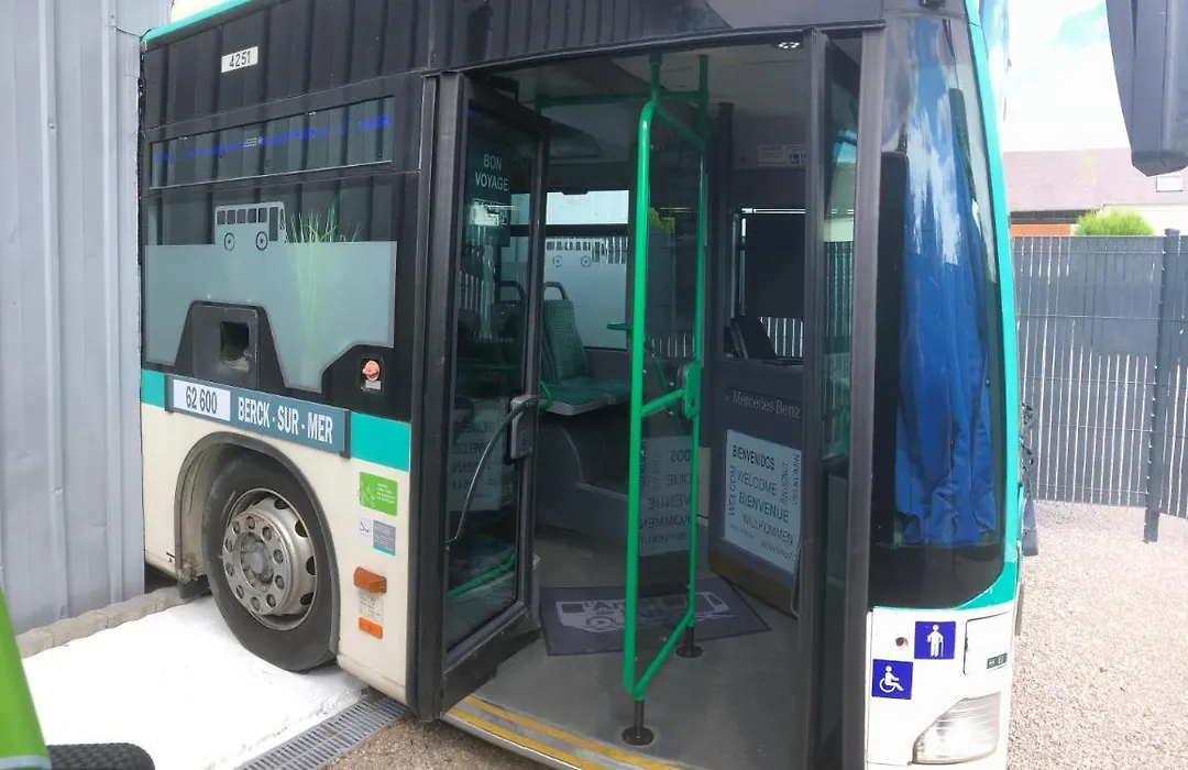 L'Arrêt de Bus 2 Insolite&SPA-1