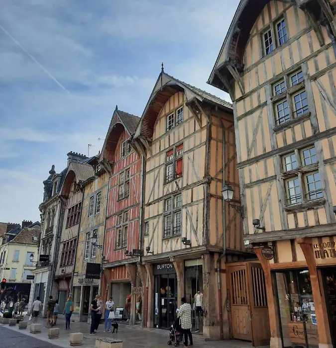 appartement 70m² 3 chambres avec 3 lits 2 places-1