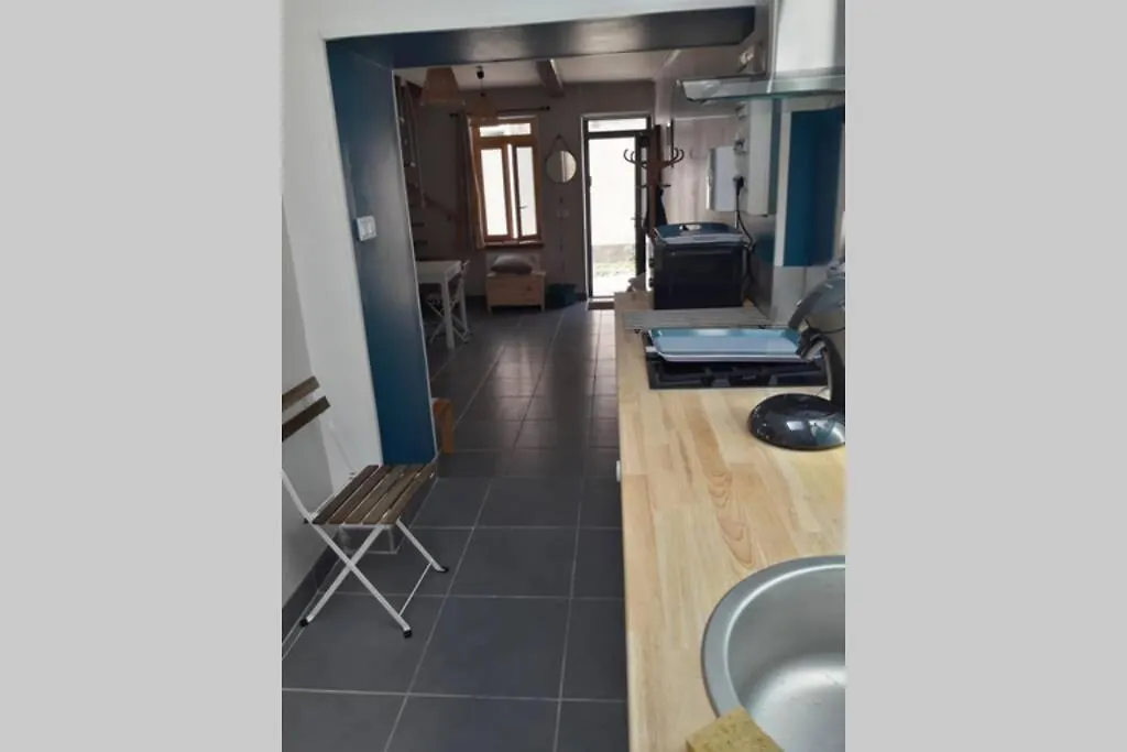 Maison de pêcheur près du port-1