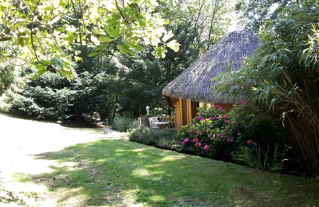 La Cabane De Cecile-La Hutte-1