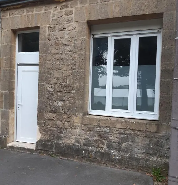 MAISON Studio SEDAN Meublé 14M2 INDEPENDANT-1