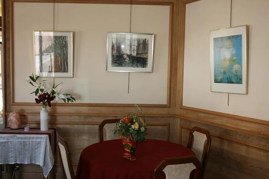 Logis Hotel Galland-1