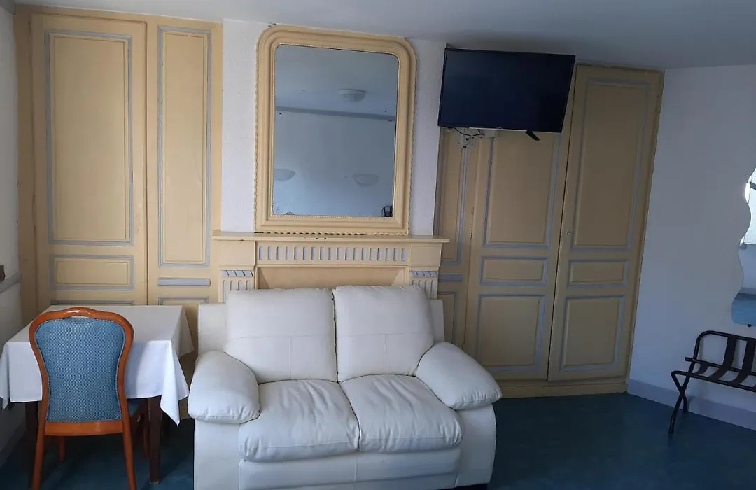 Hotel Les Beaux Arts- Limoges Hypercentre-1