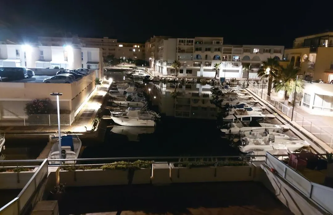 studio quartier plages vue marina-1