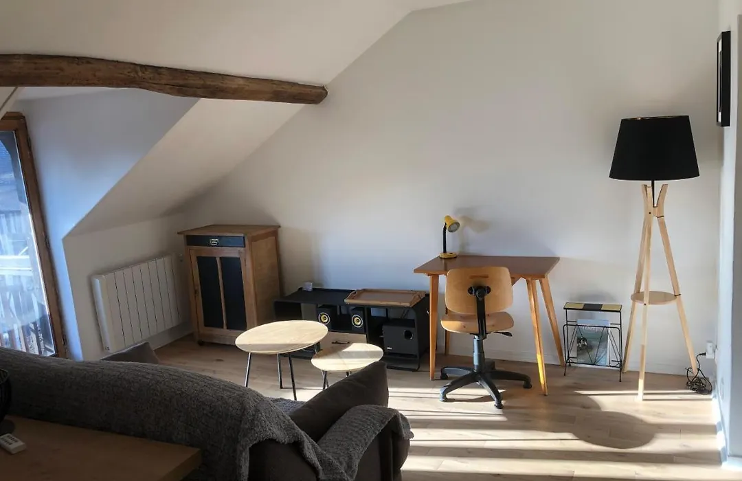 Appartement Cosy 600m Gare - étage 3 - balcon et calme - TV - wifi-1