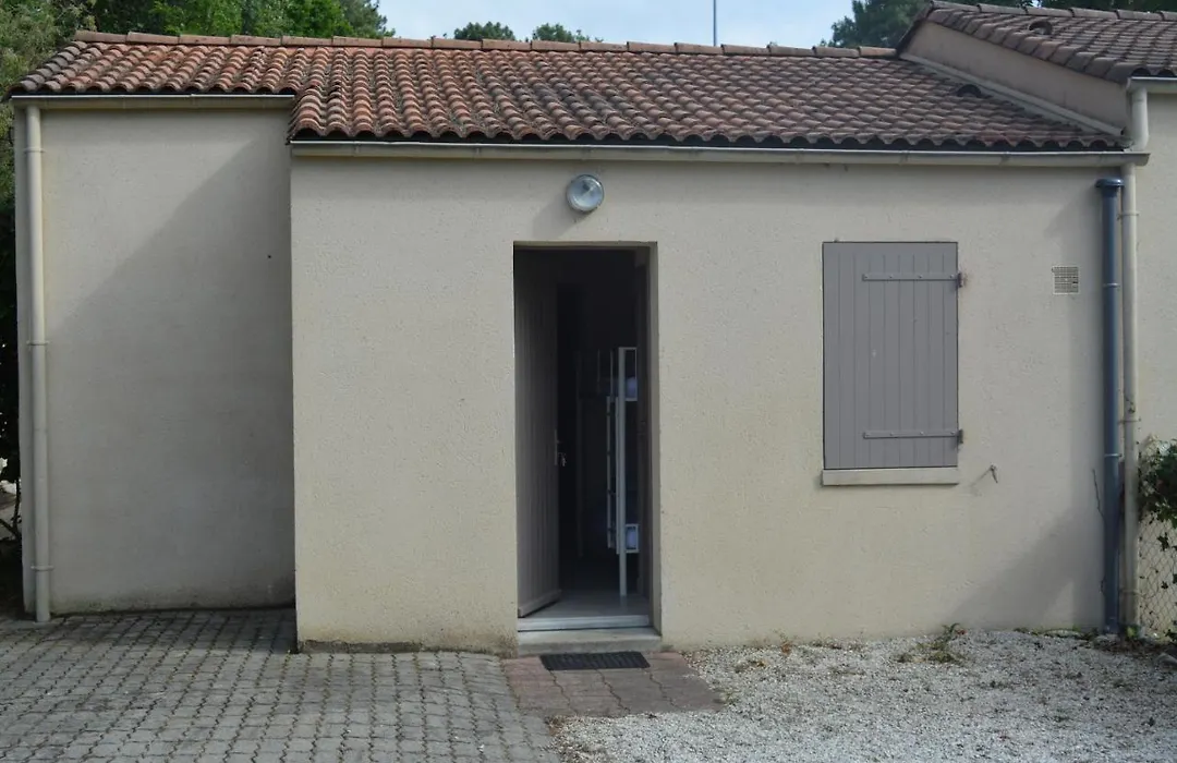 Maison RONCE LES BAINS-1