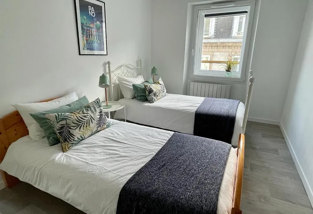 Les Appartements de Viarmes et de Guernisac-1
