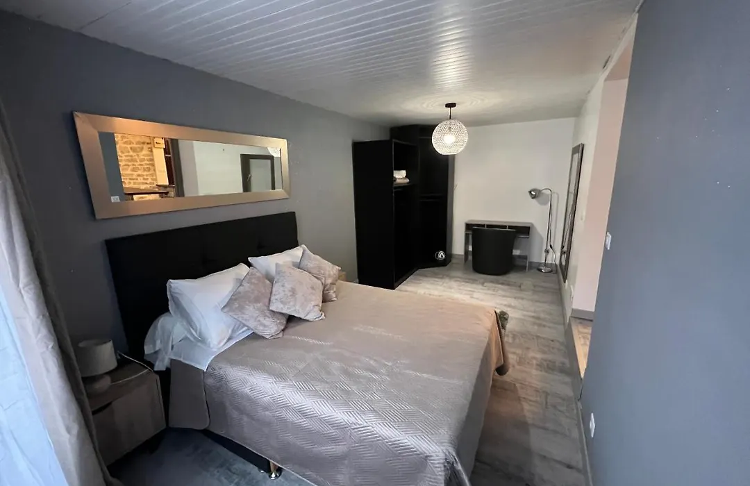 Logement entier : Superbe appartement centre ville-1