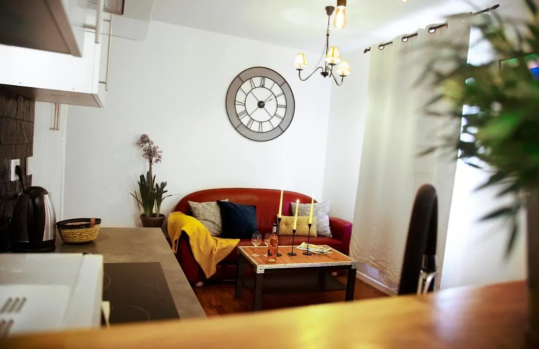 Les Lofts De Provins Apt 2-1