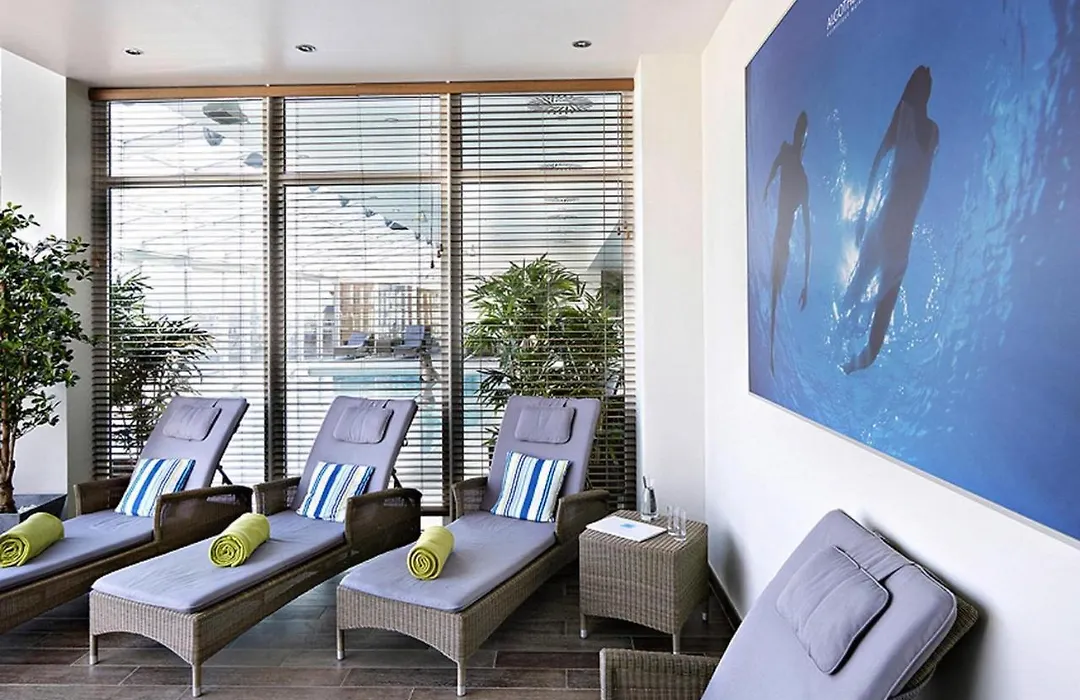 Terraced House In Residence & Spa With Common Pool And Sauna, Houlgate-1