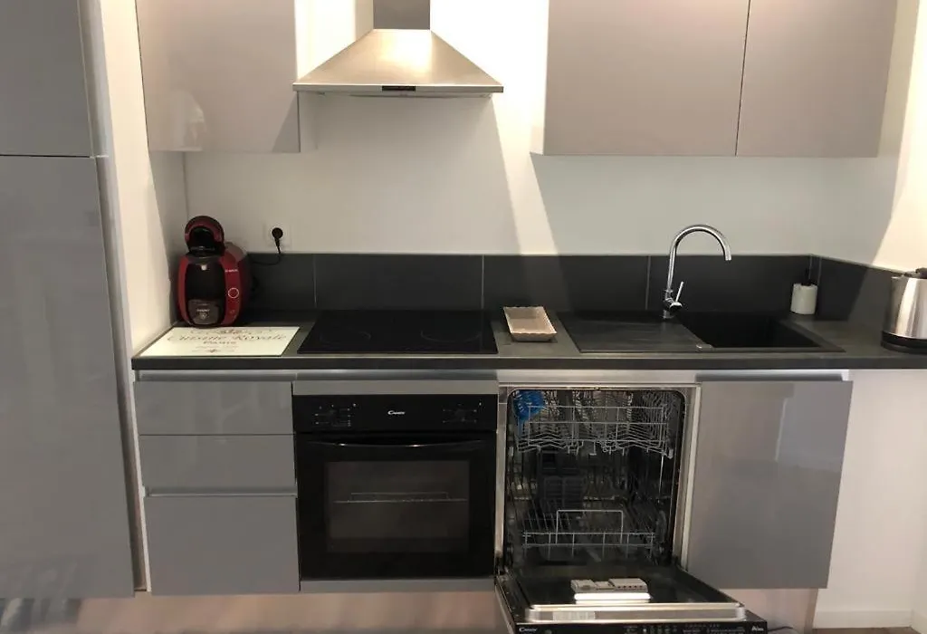Logement à Brive proche centre-ville et campagne - climatisation, Wifi, coin exterieur et parking privés-1