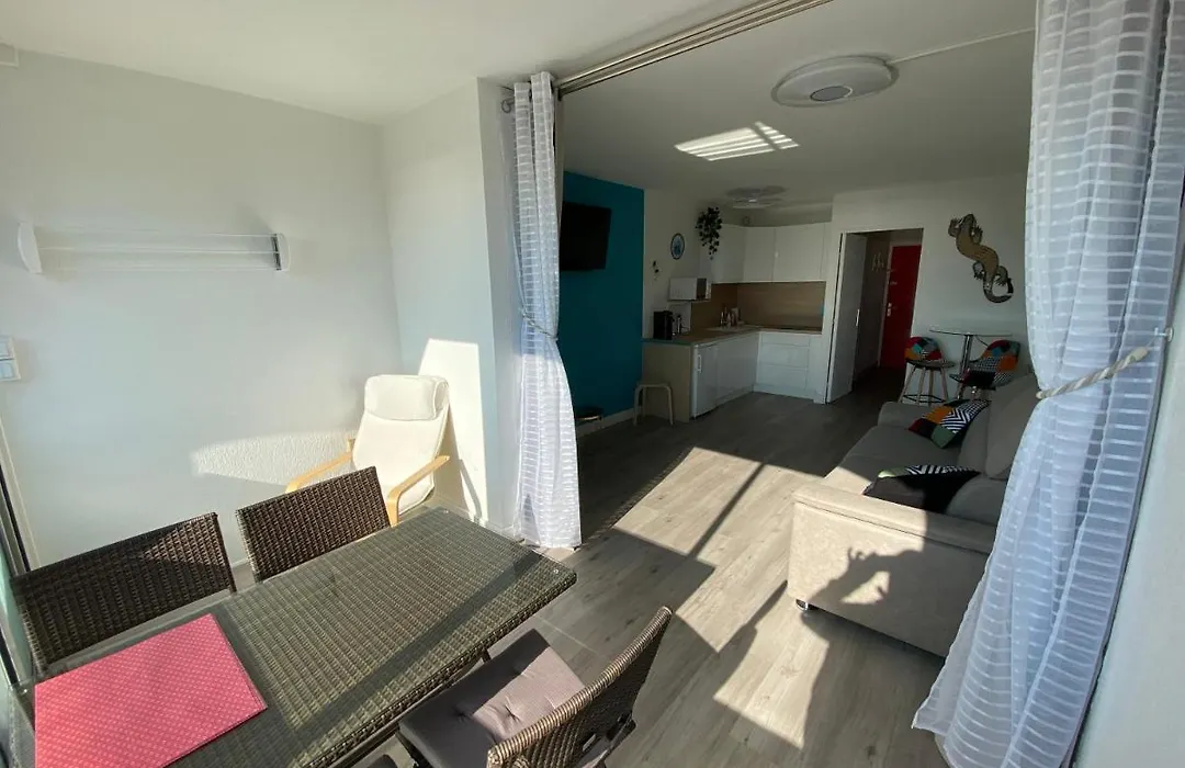 Studio front de mer 'Le Soleillan'-1