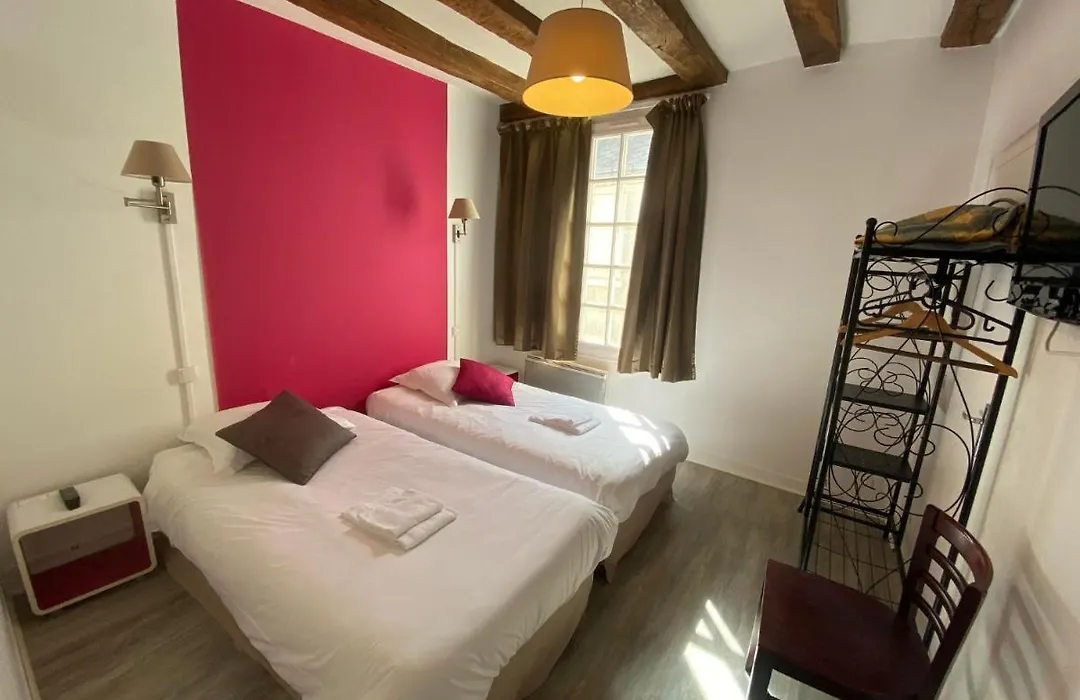 Logement de groupe au centre d'Azay le Rideau-1