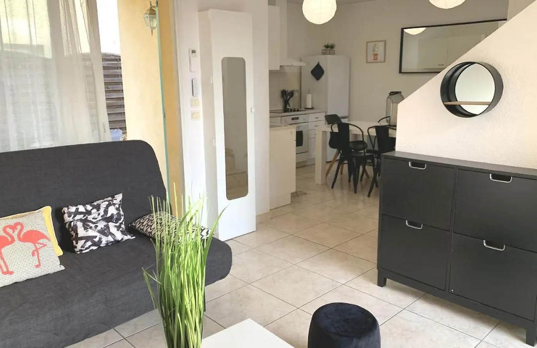 Maison T4 -Jardin+ Parking+ Clim -Proche Remparts-1