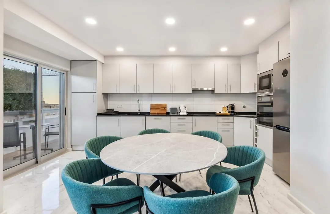 Faro Main Avenue Apartment-1